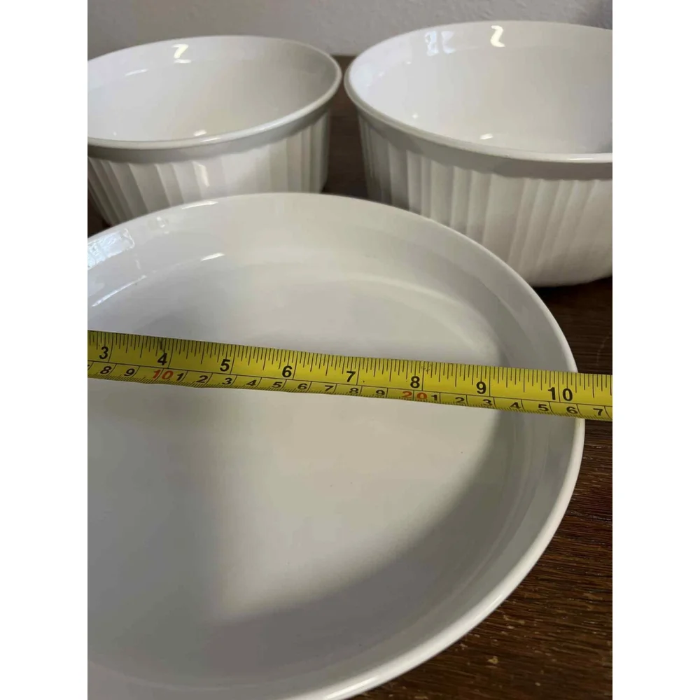 CorningWare Set of 3 White Stoneware Baking Serving Dishes Good Used Condition